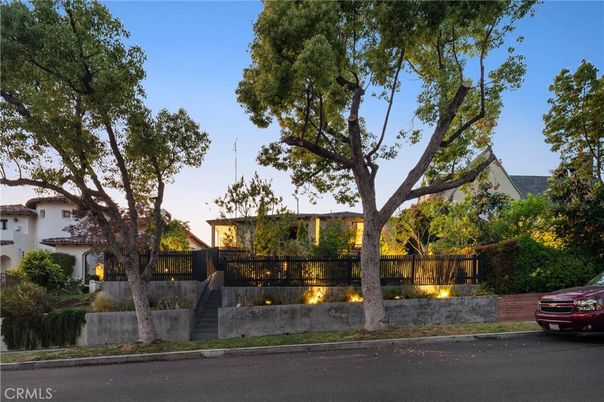 Exterior, Facade, Spanish Mediterranean
