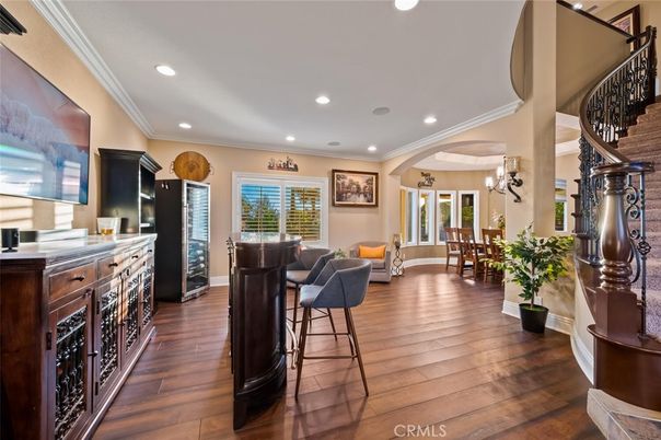 Chandelier, Dining room, Interior, Living room, Recessed Lighting, Wood Texture Flooring