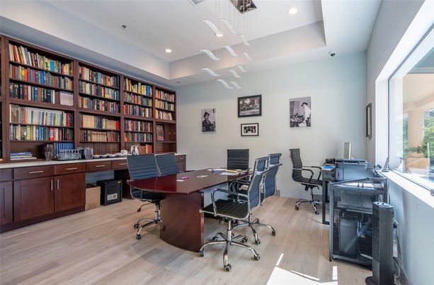 Home Office, Interior, Recessed Lighting, Wood Texture Flooring