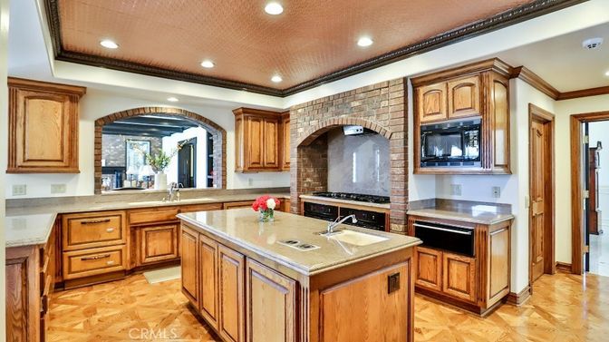 Interior, Kitchen, Recessed Lighting, Stone Walls, Wood Texture Flooring