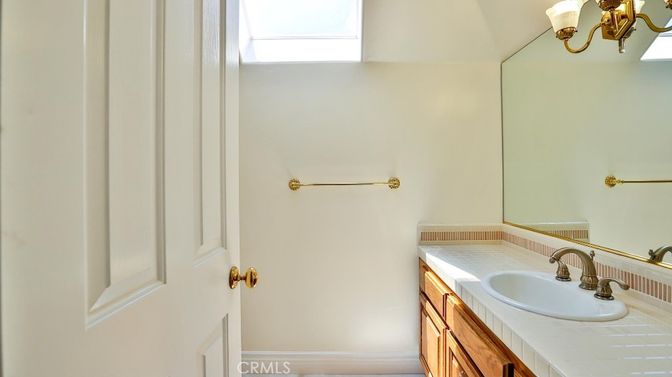 Bathroom, Interior, Tile Countertops