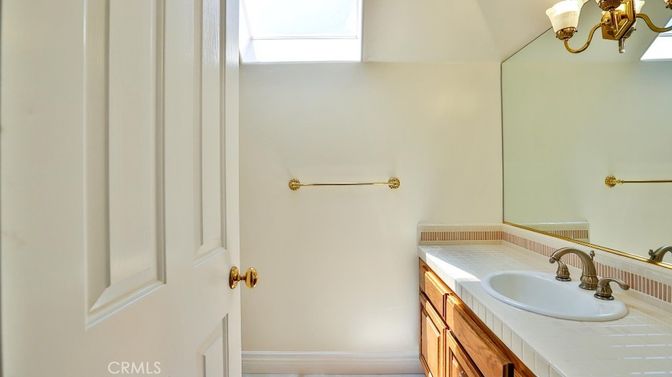 Bathroom, Interior, Tile Countertops