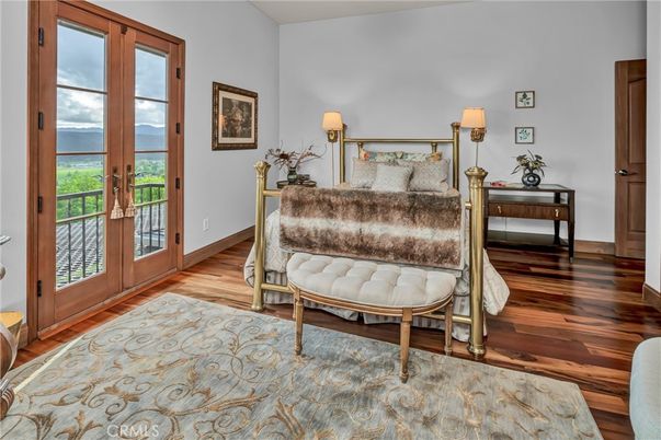 Bedroom, Interior, Water, Wood Texture Flooring