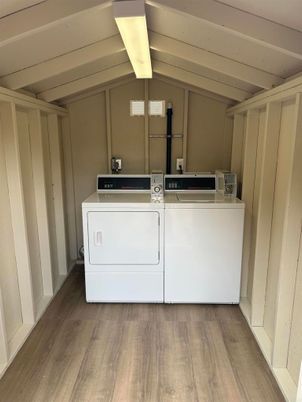 Interior, Washer, Wood Texture Flooring