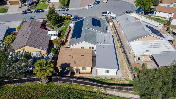Exterior, Drone