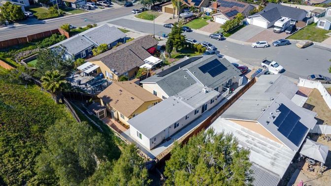 Exterior, Drone