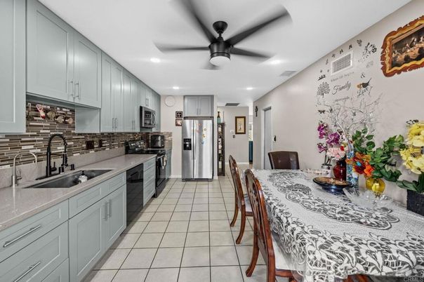 Dining room, Interior, Kitchen, Recessed Lighting, Stainless Steel Appliances