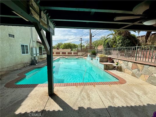 Exterior, Pool