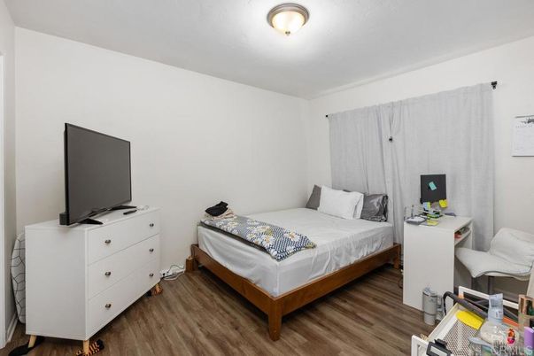 DE Listing image placeholder