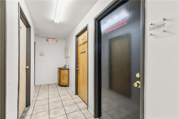 Elevator, Interior