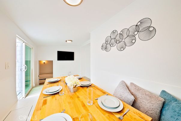 Dining room, Interior, Recessed Lighting