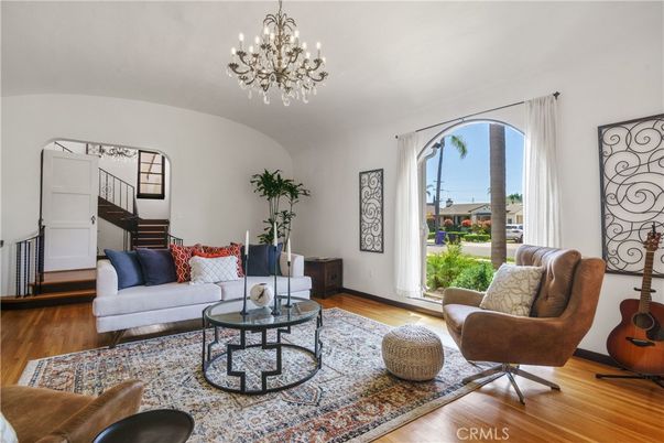 Chandelier, Interior, Living room, Wood Texture Flooring