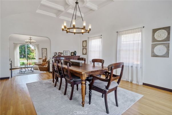 Chandelier, Dining room, Interior, Living room, Wood Texture Flooring