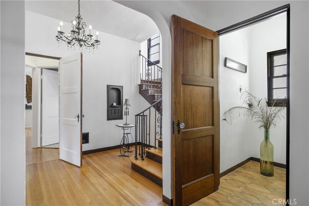 Chandelier, Interior, Wood Texture Flooring