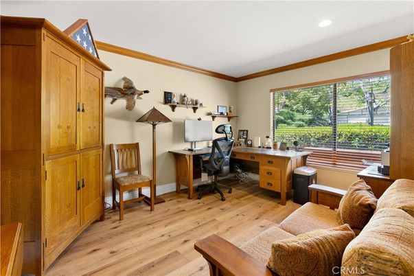 Home Office, Interior, Recessed Lighting, Wood Texture Flooring