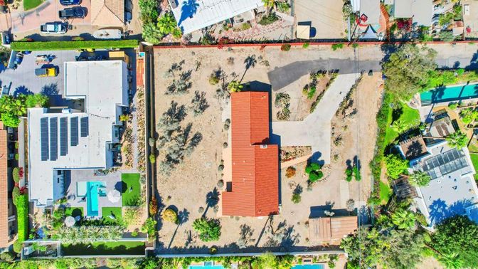 Exterior, Drone