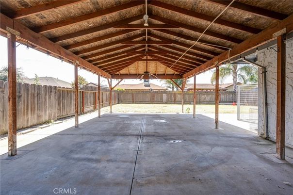 Exterior, Wooden Beams
