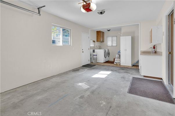 Garage, Interior, Washer
