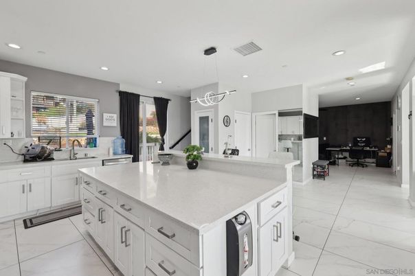 Interior, Kitchen, Marble, Pendant Lights, Recessed Lighting