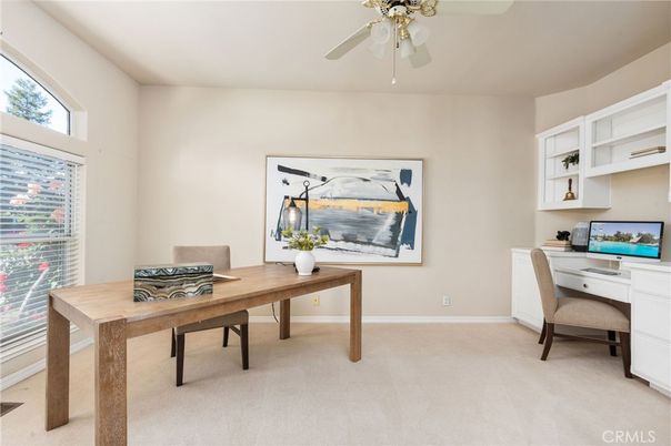 Home Office, Interior