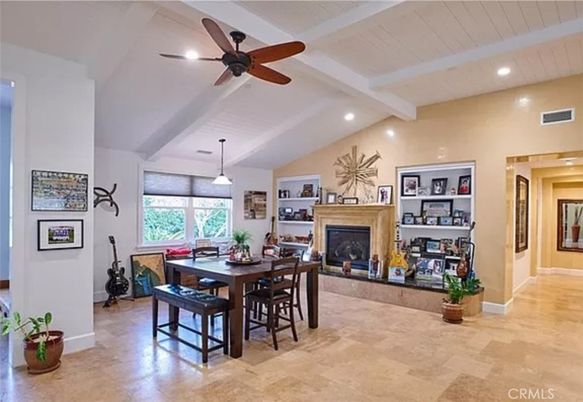 Dining room, Fireplace, Interior, Pendant Lights, Recessed Lighting