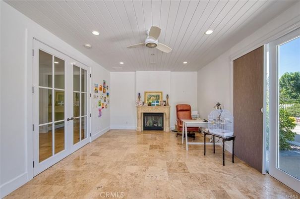 Fireplace, Interior, Recessed Lighting