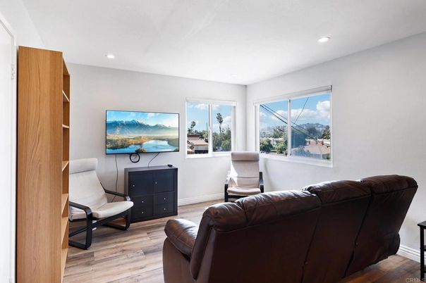 Interior, Living room, Recessed Lighting, Wood Texture Flooring
