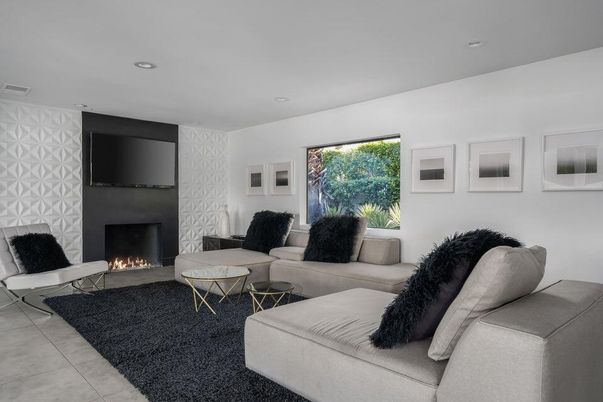 Fireplace, Interior, Living room, Recessed Lighting