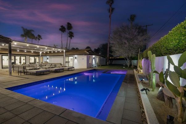 Exterior, Pool