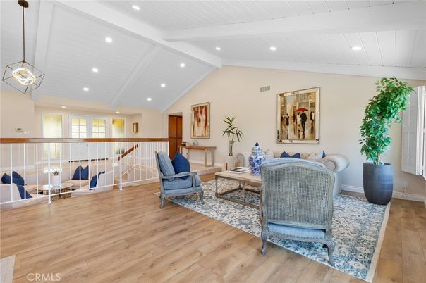 Interior, Living room, Pendant Lights, Recessed Lighting, Wood Texture Flooring