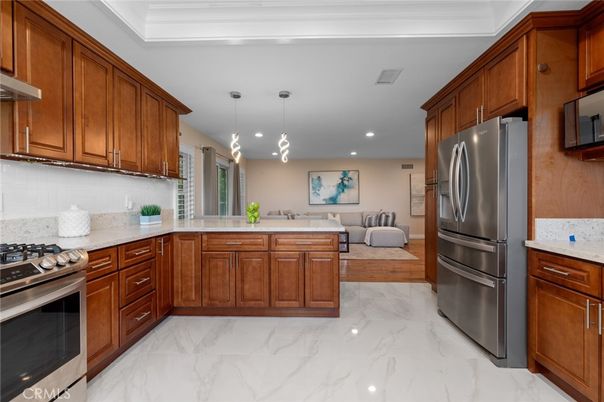 Interior, Kitchen, Living room, Marble, Pendant Lights, Recessed Lighting, Stainless Steel Appliances