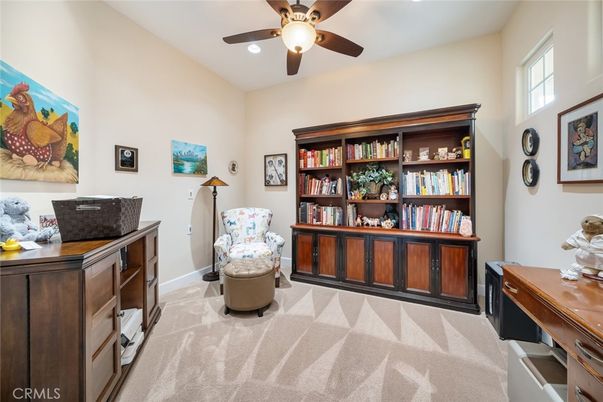 Home Office, Interior