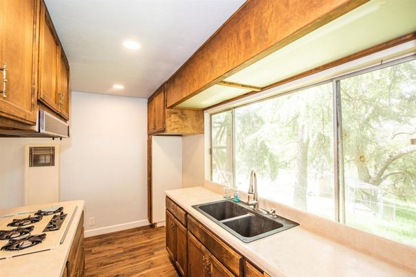 Interior, Kitchen, Recessed Lighting, Wood Texture Flooring