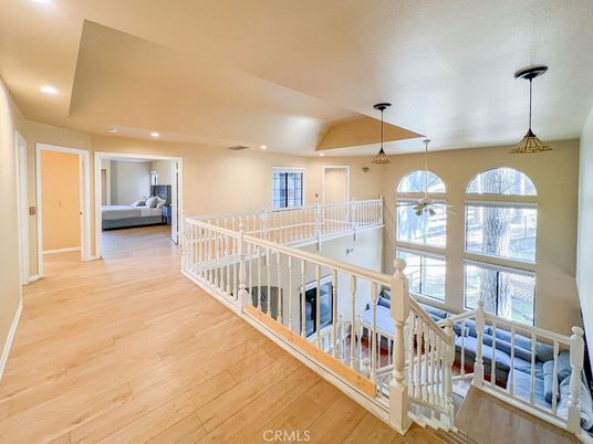 Interior, Pendant Lights, Recessed Lighting, Wood Texture Flooring