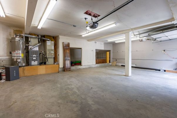 Garage, Interior