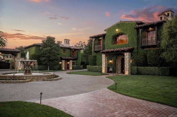 Backyard, Exterior, Facade, Mediterranean