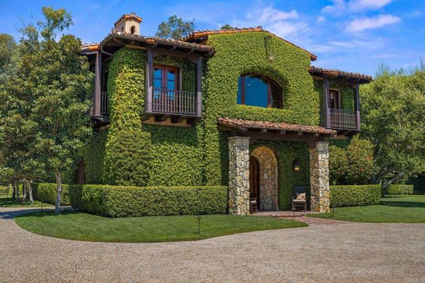 Backyard, Exterior, Facade, Mediterranean