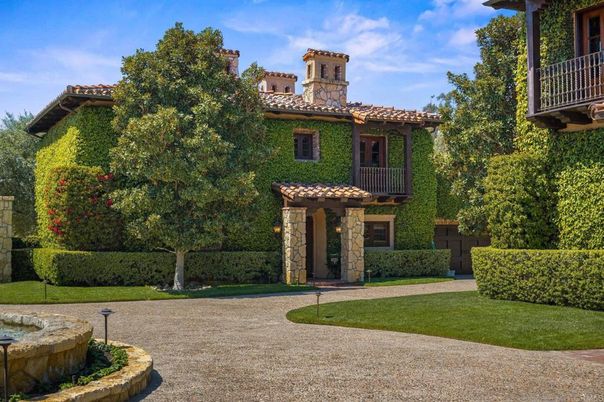 Backyard, Exterior, Facade, Mediterranean