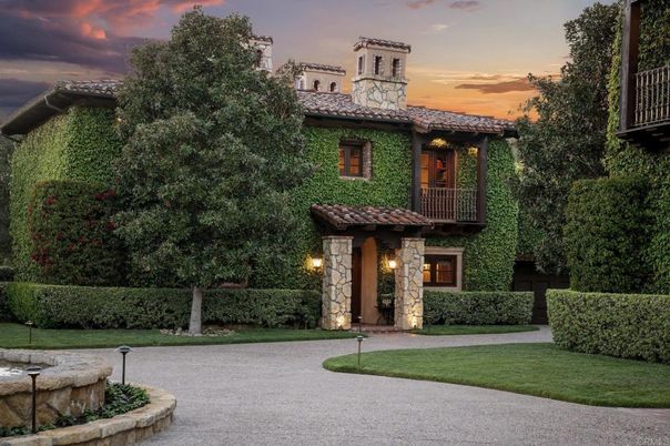 Backyard, Exterior, Facade, Mediterranean
