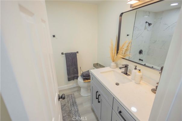 Bathroom, Interior, Marble Walls, Recessed Lighting