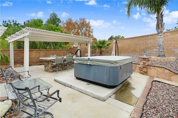Exterior, Hot Tub