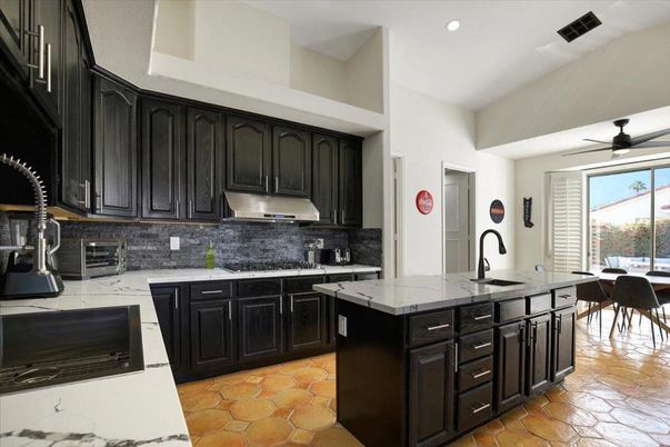 Dining room, Interior, Kitchen, Recessed Lighting