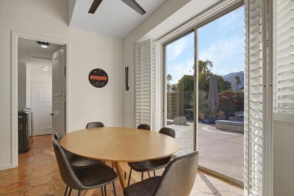 Dining room, Interior