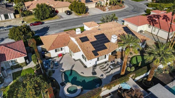 Exterior, Drone