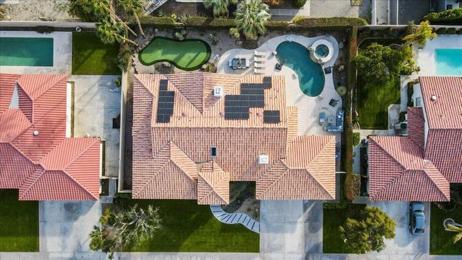 Exterior, Drone