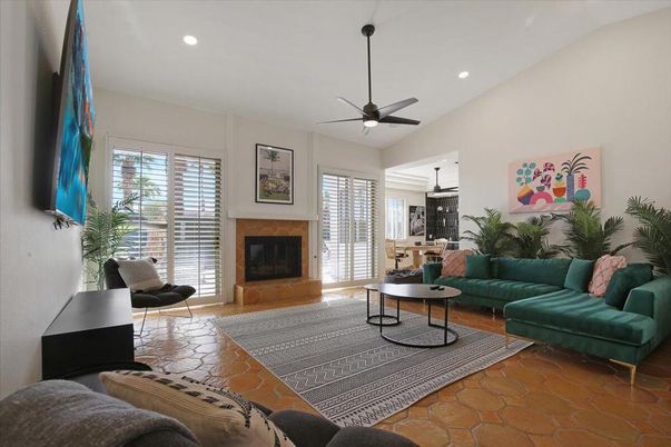 Fireplace, Interior, Living room, Recessed Lighting