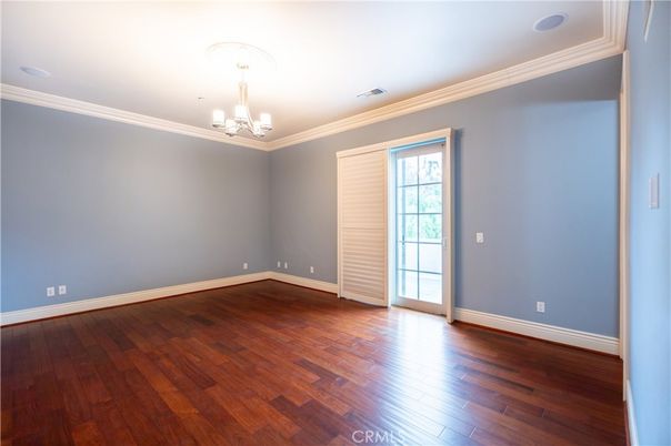 Chandelier, Empty room, Interior, Wood Texture Flooring
