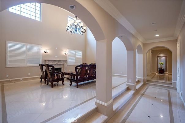 Chandelier, Fireplace, Interior, Recessed Lighting
