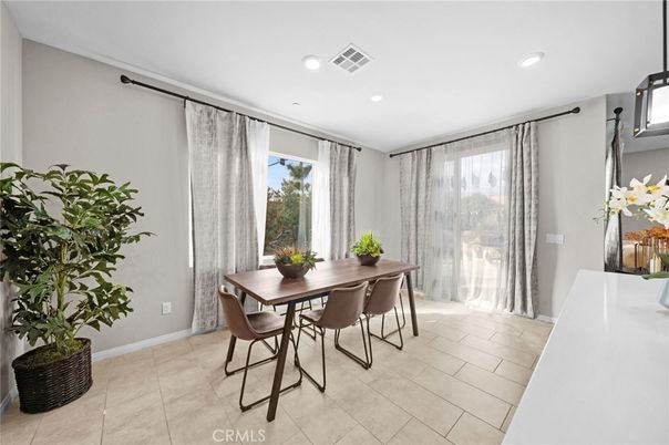Dining room, Interior, Recessed Lighting
