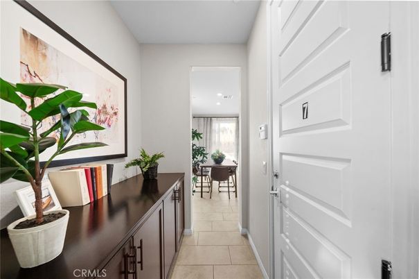 Dining room, Interior, Recessed Lighting